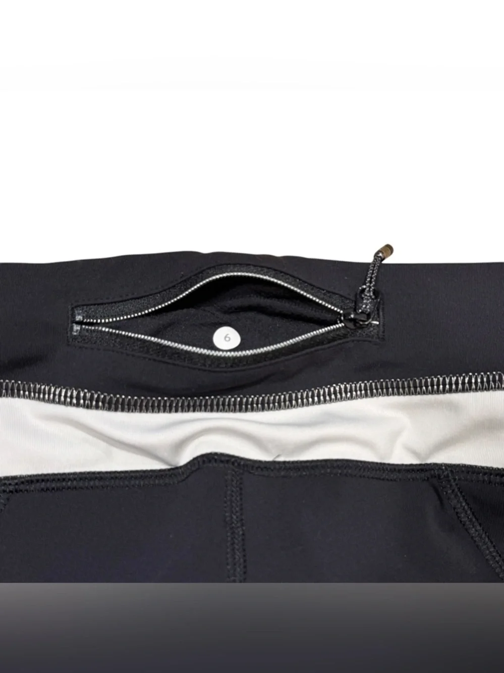 Women's Black & White Performance Cropped Leggings